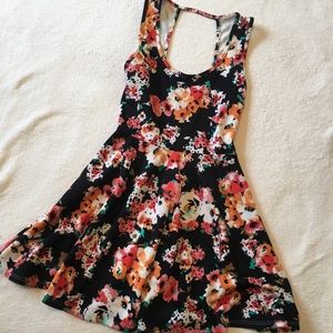 FLORAL FIT N FLARE DRESS